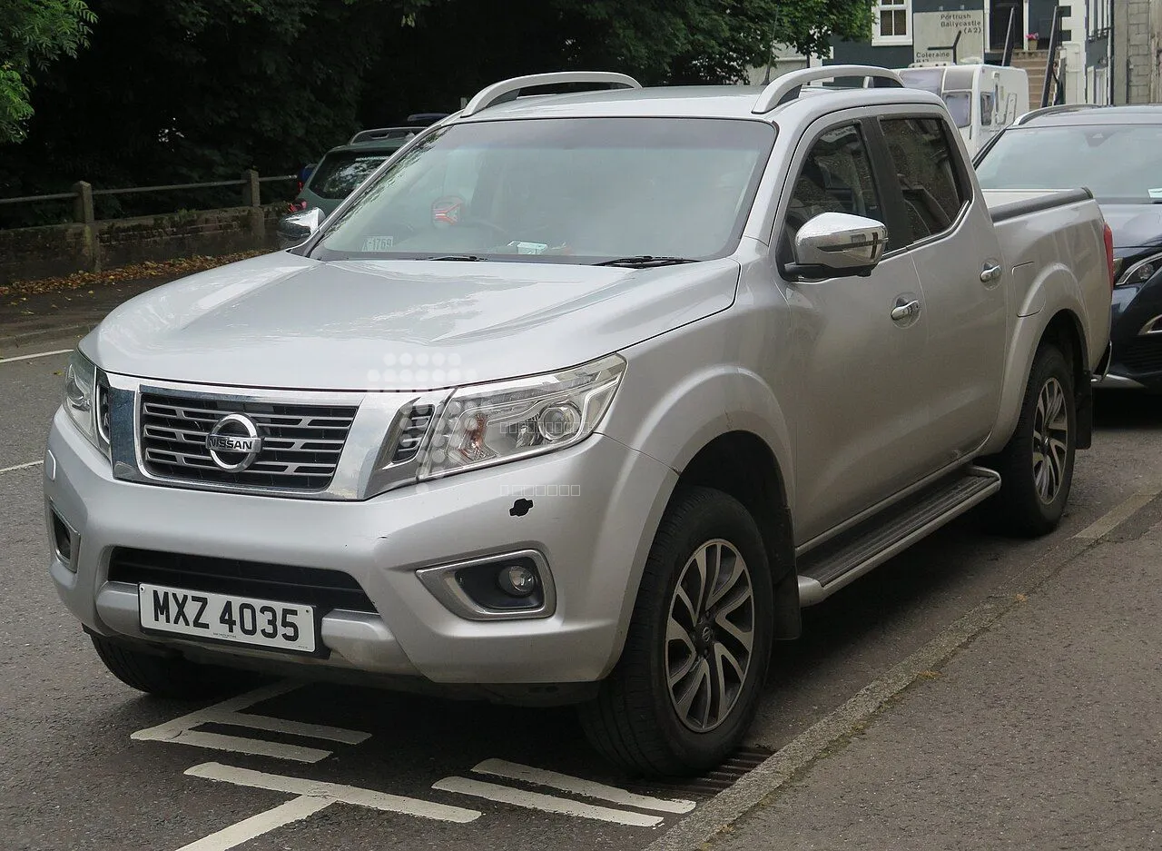 Nissan Navara SE